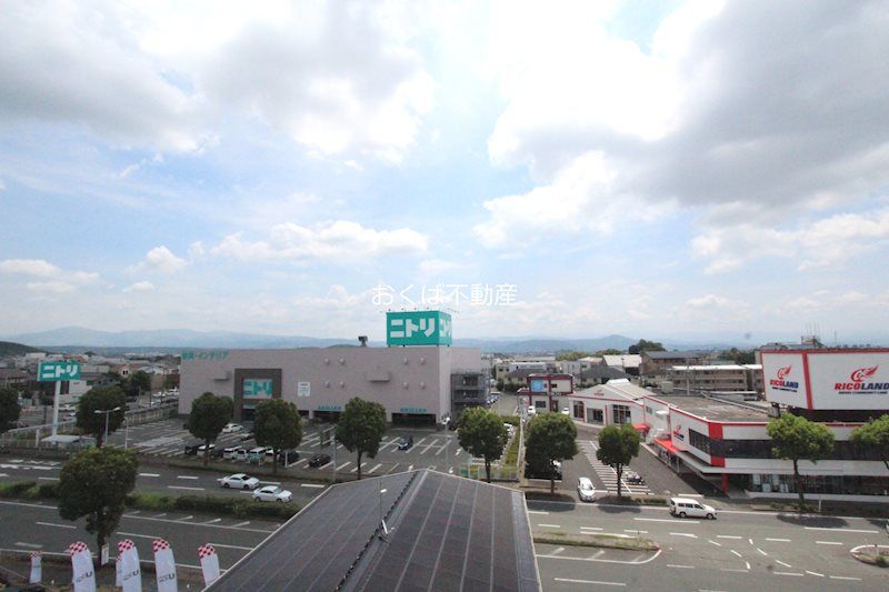 �y���]�z�@