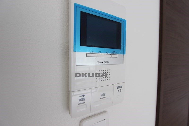 �y�Z�L�����e�B�z�@