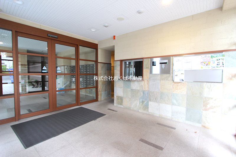 �y�G���g�����X�z�@