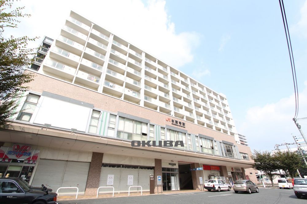 �y���Ӂz�@JR ���O���w 475m