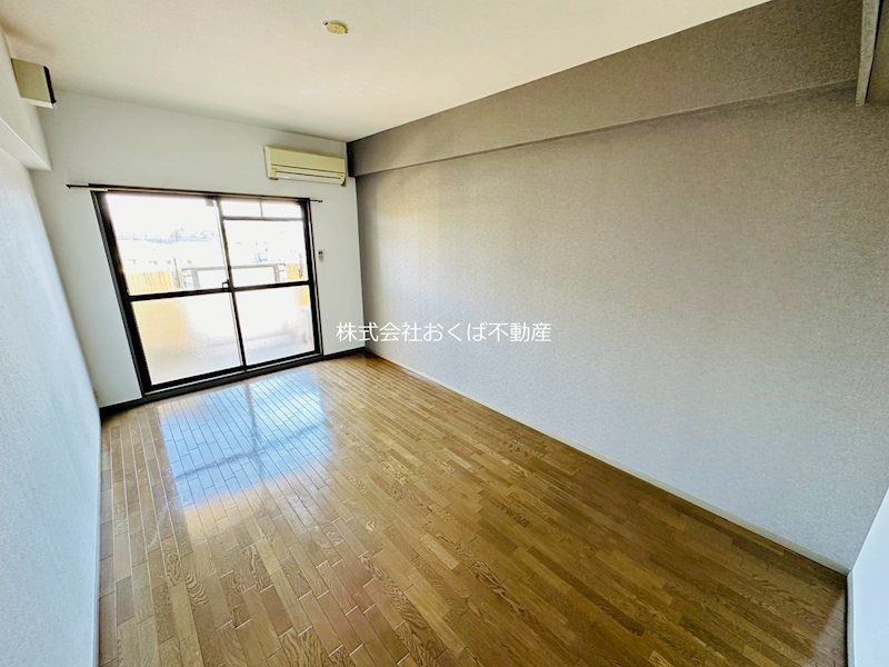 �y���ԁE���r���O�z�@