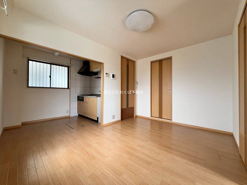 �y���ԁE���r���O�z�@