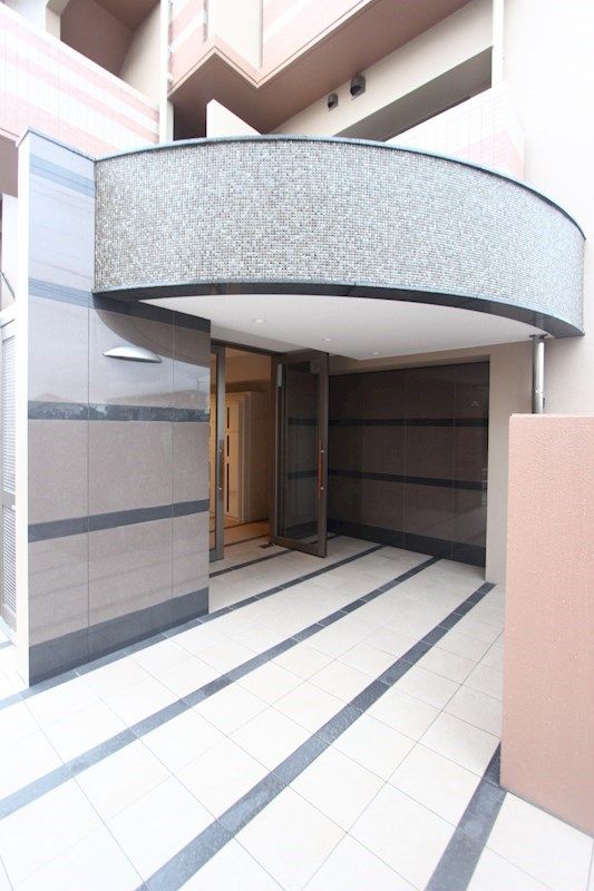 �y�G���g�����X�z�@