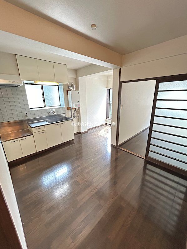 �y���ԁE���r���O�z�@