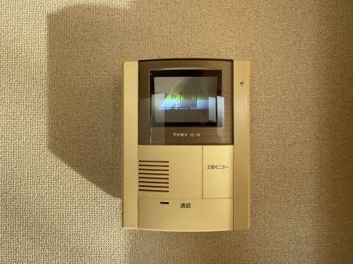 �y�Z�L�����e�B�z�@