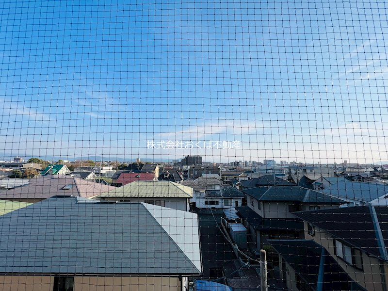 �y���]�z�@