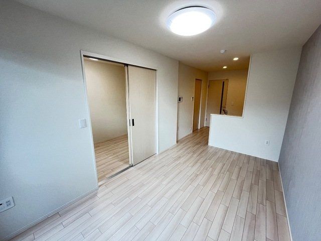 �y���ԁE���r���O�z�@