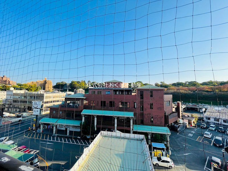 �y���]�z�@