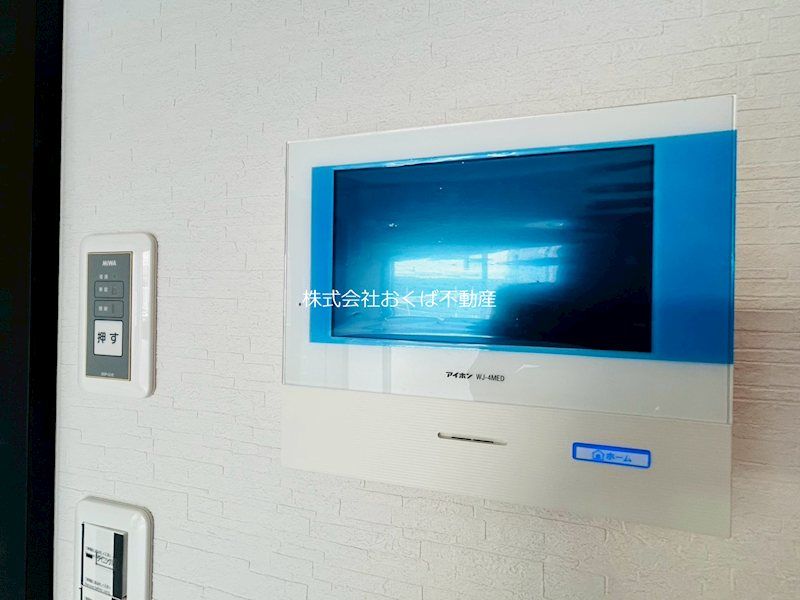 �y�Z�L�����e�B�z�@