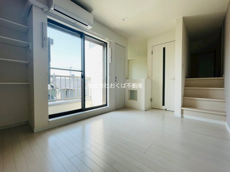 �y���ԁE���r���O�z�@