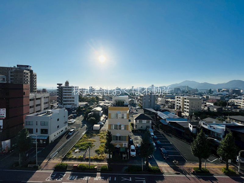 �y���]�z�@