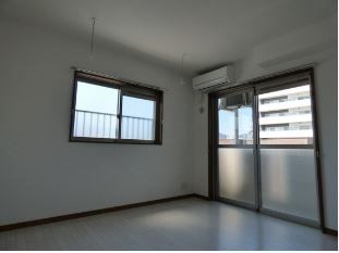 �y���ԁE���r���O�z�@