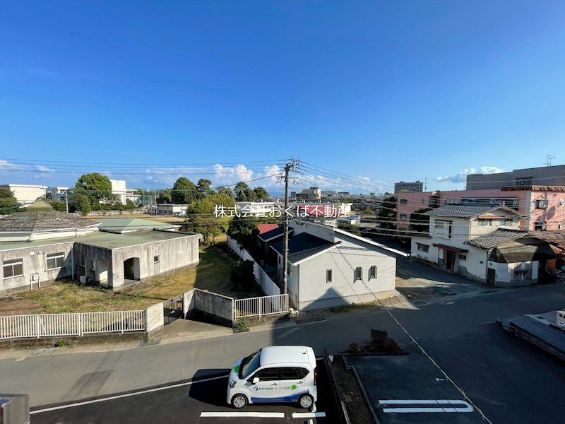 �y���]�z�@