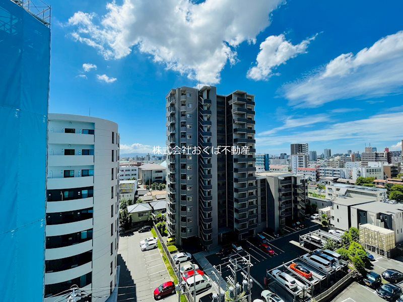 �y���]�z�@