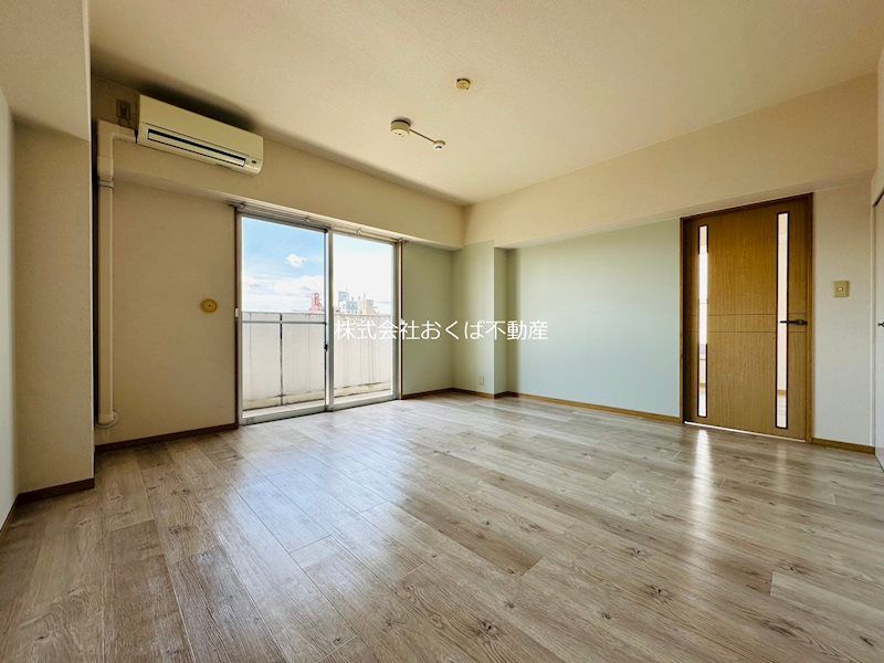 �y���ԁE���r���O�z�@