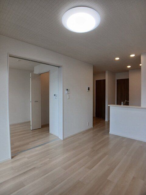 �y���ԁE���r���O�z�@