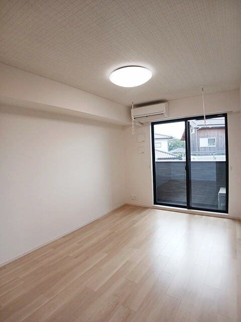 �y�Q���z�@