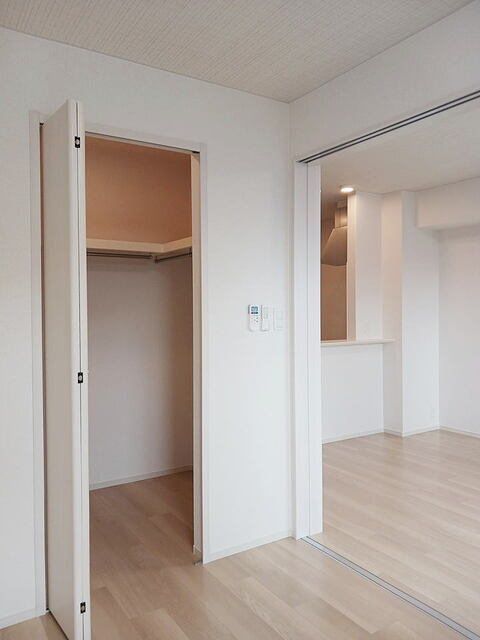 �y���̑��ݔ��z�@