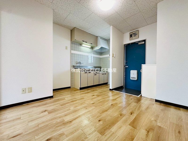 �y���ԁE���r���O�z�@