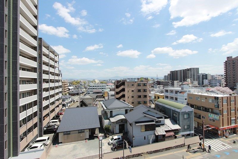 �y���]�z�@