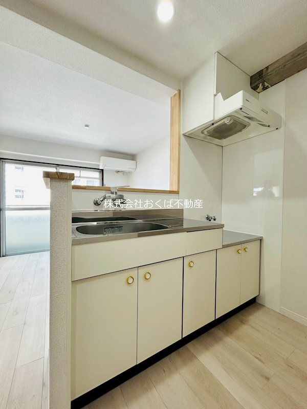 �y�L�b�`���z�@