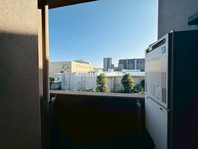 �y���]�z�@