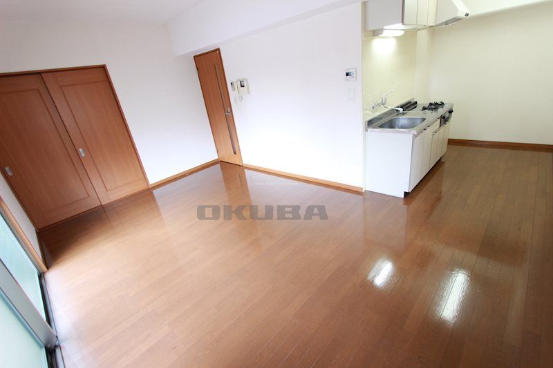 �y���ԁE���r���O�z�@