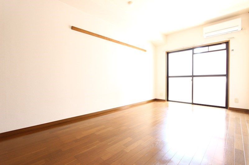 �y���ԁE���r���O�z�@