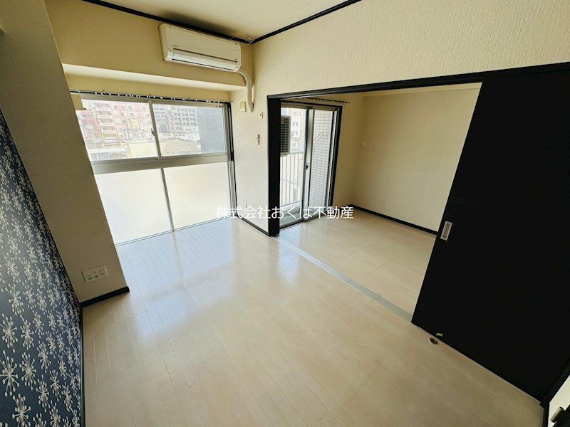 �y���ԁE���r���O�z�@