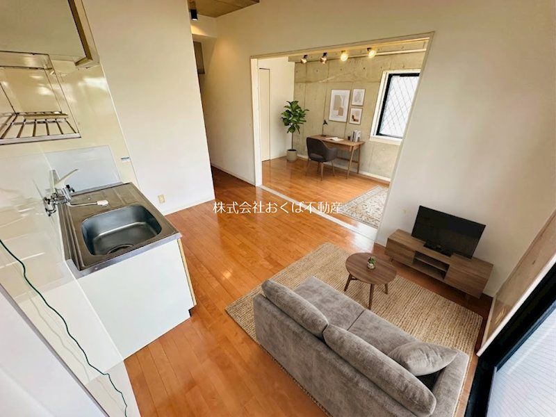 �y���ԁE���r���O�z�@���Ƌ�E������AI�Ŕz�u�����C���[�W�ł��B