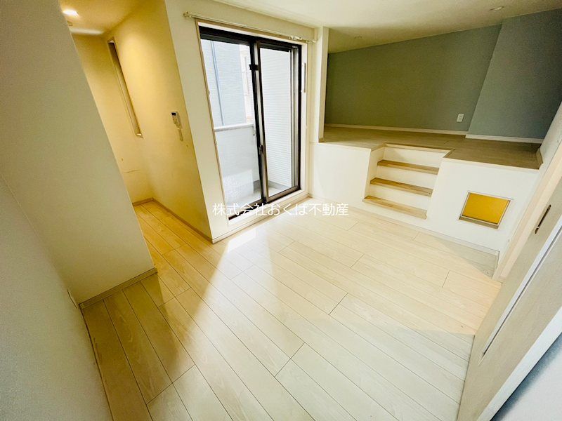 �y���ԁE���r���O�z�@