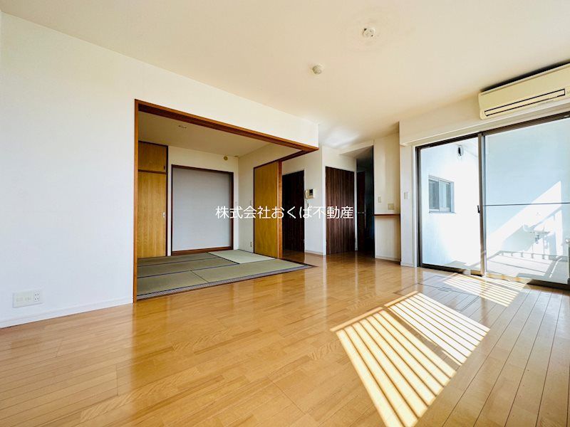 �y���ԁE���r���O�z�@