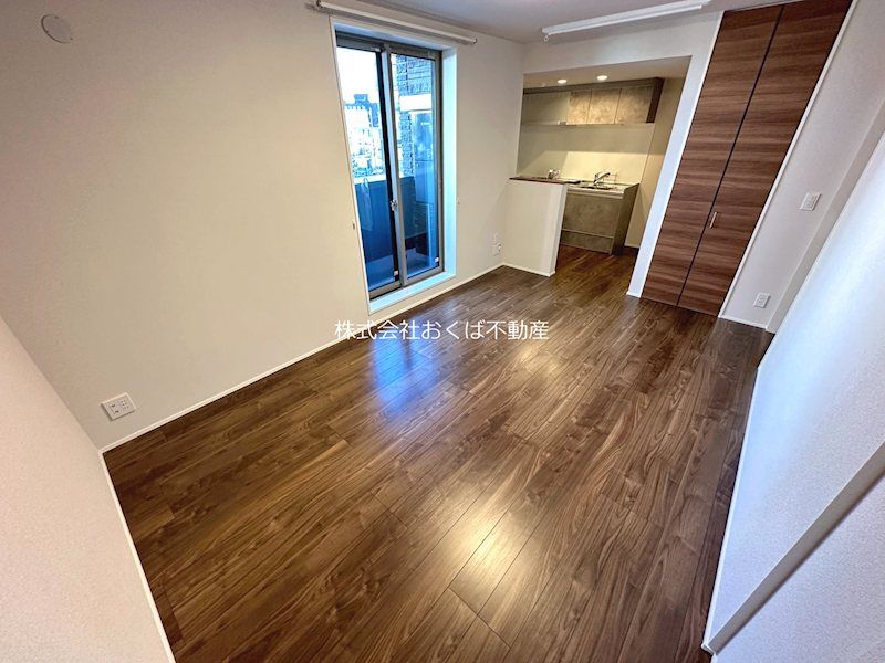 �y���ԁE���r���O�z�@