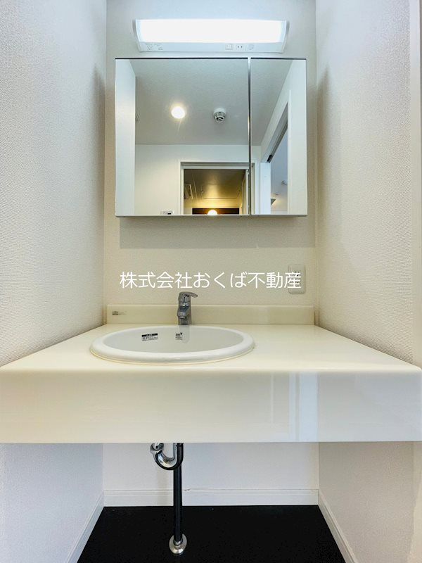 �y���ʏ��z�@