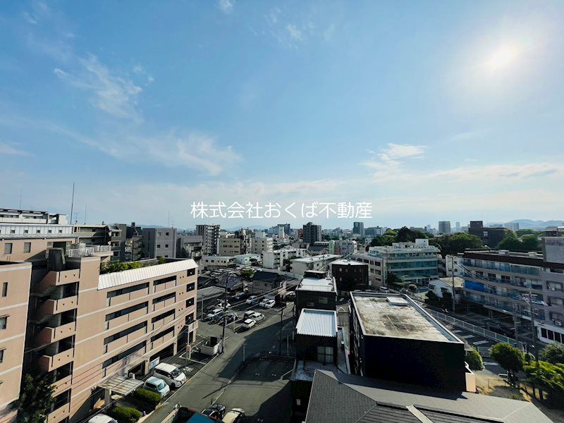 �y���]�z�@