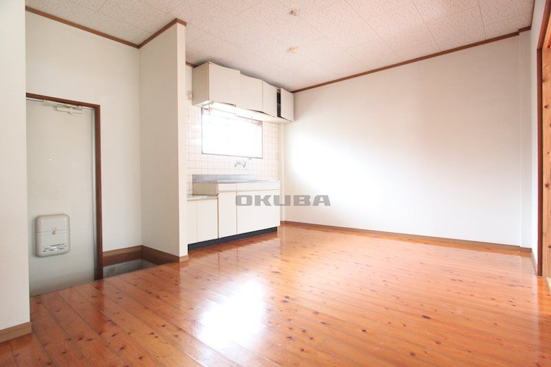 �y�����E���r���O�z�@