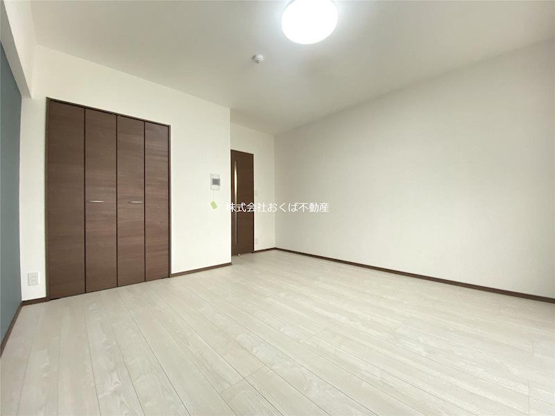 �y���ԁE���r���O�z�@