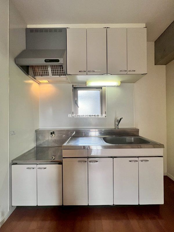 �y�L�b�`���z�@