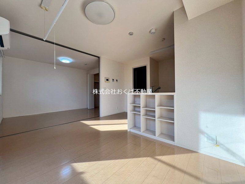 �y���ԁE���r���O�z�@