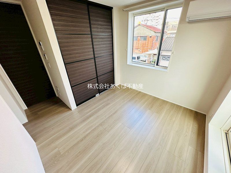 �y���ԁE���r���O�z�@