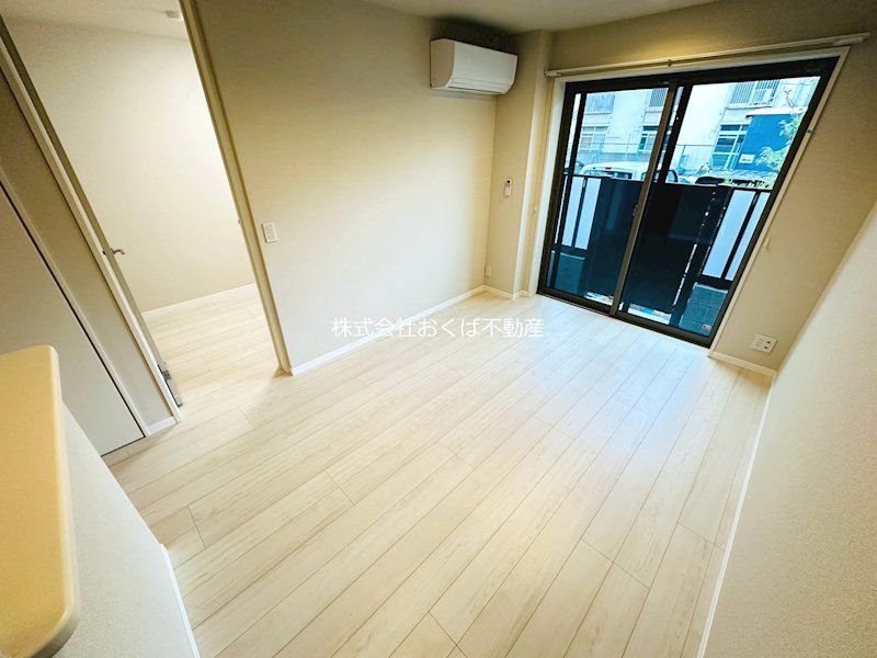 �y���ԁE���r���O�z�@