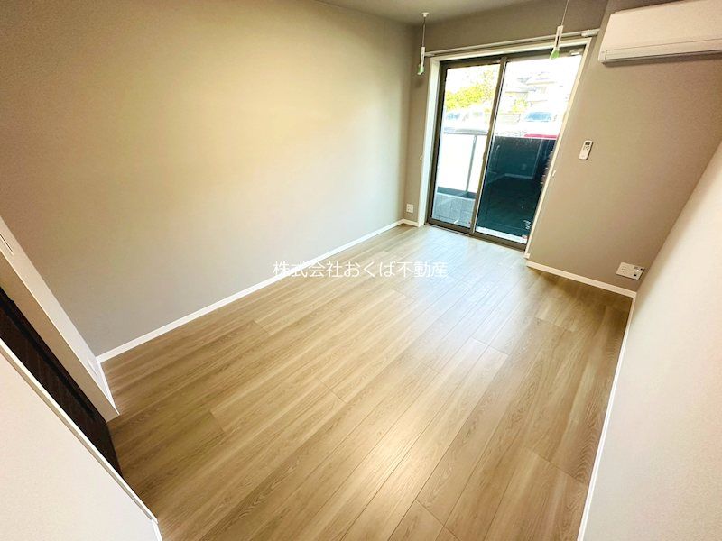 �y���ԁE���r���O�z�@