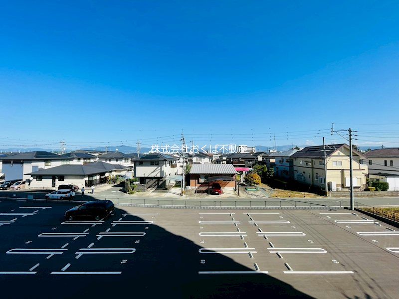 �y���]�z�@