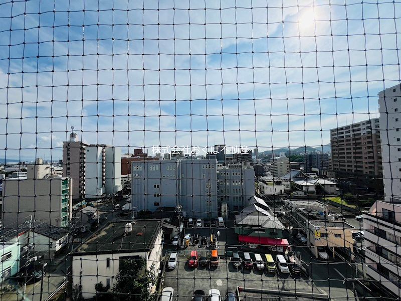 �y���]�z�@