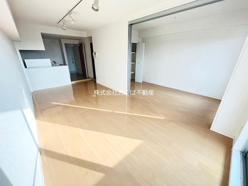 �y���ԁE���r���O�z�@