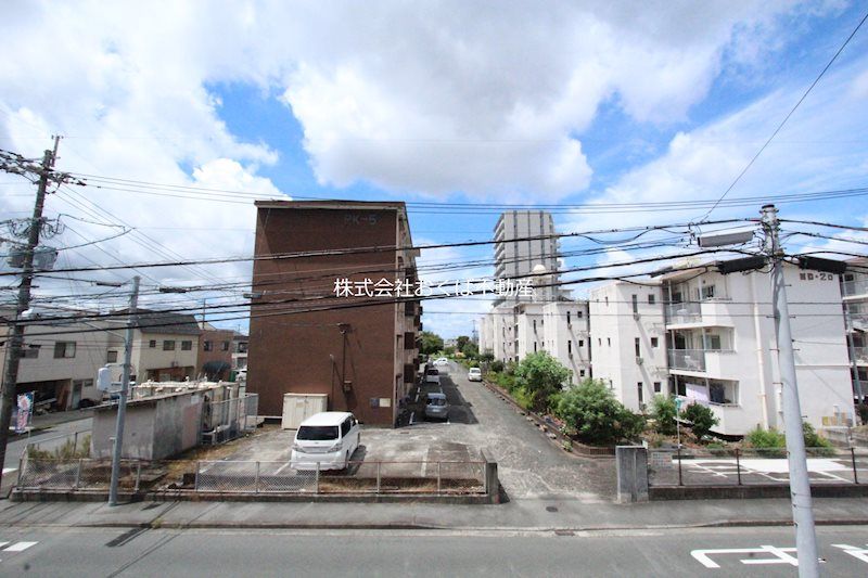 �y���]�z�@