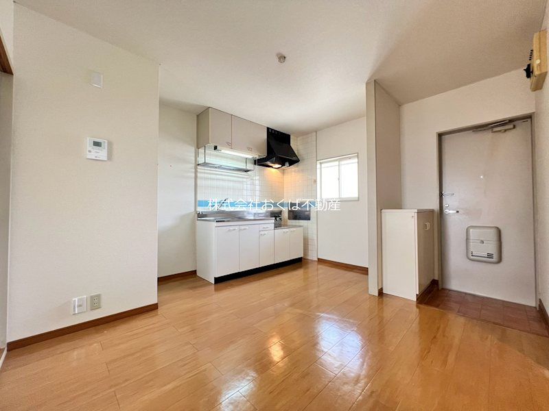 �y���ԁE���r���O�z�@