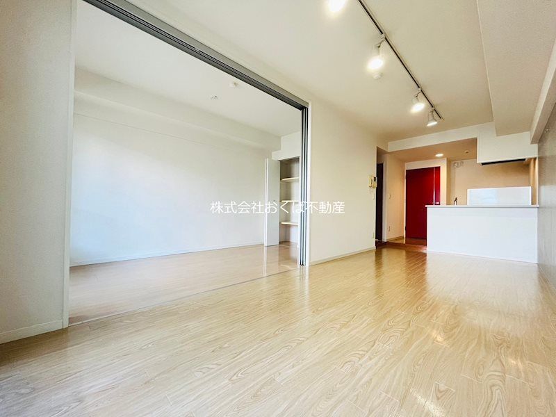 �y���ԁE���r���O�z�@