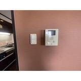 �y�Z�L�����e�B�z�@