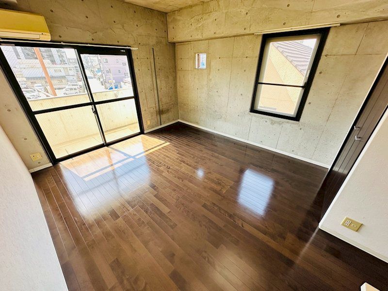 �y���ԁE���r���O�z�@